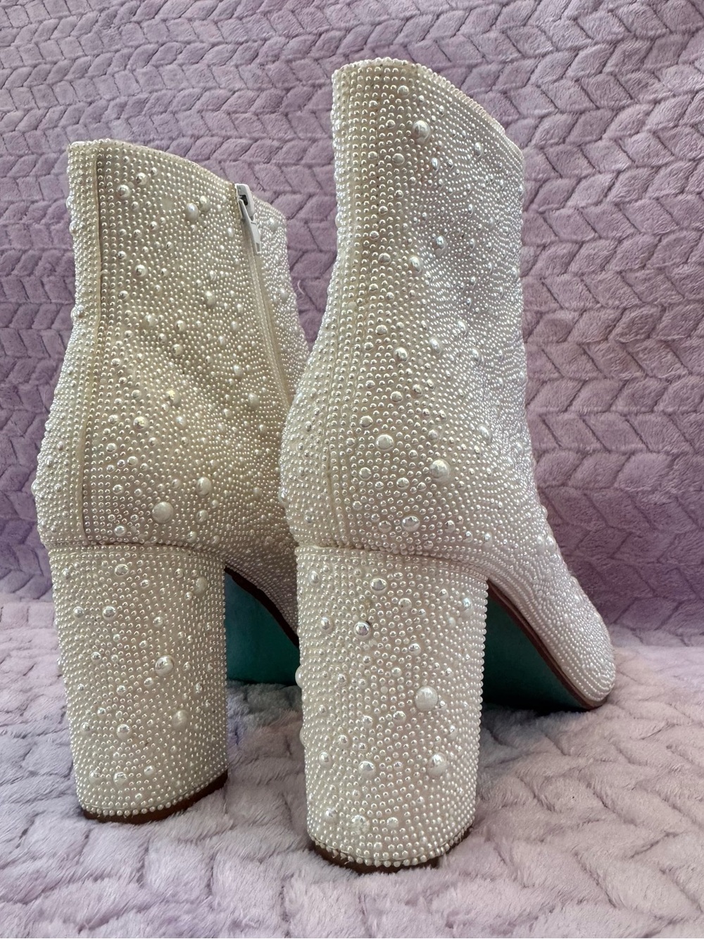 Betsey Johnson Cady Pearl Rhinestone Women’s Booties Ivory Size 11 - Picture 3 of 10